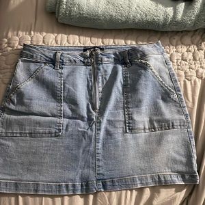 Mini Jean skirt, size 13